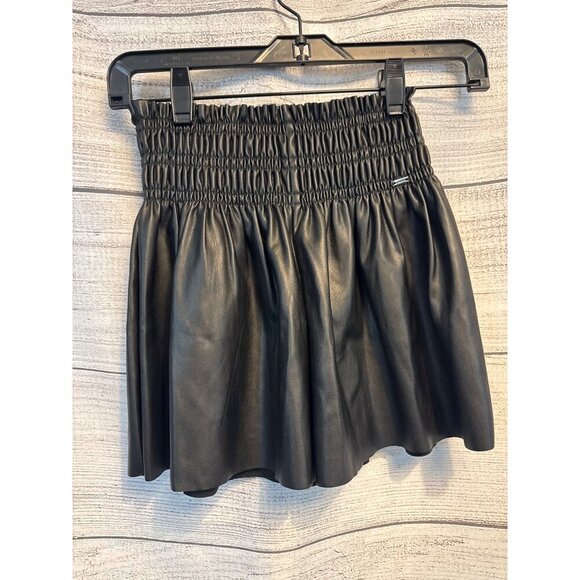 Mayoral Girls Black Elastic Pleather Waist Quilted Skort Size 8 - Picture 1 of 3